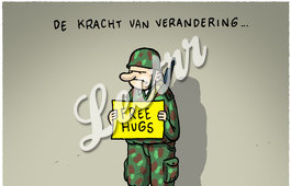 ST_soldaten_straat_free_hugs_zuhal_demir.jpg